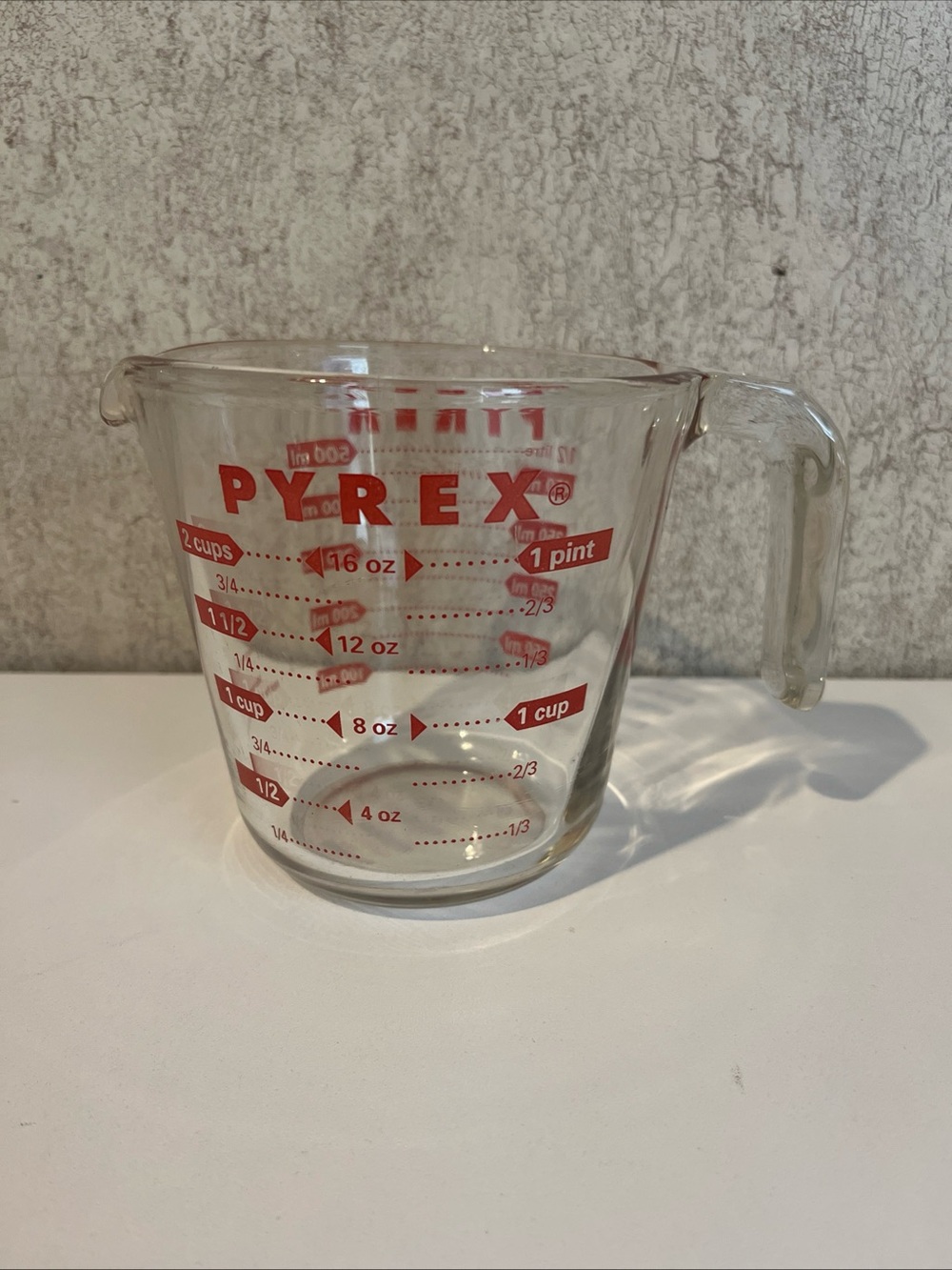 Pyrex 2 Cup Glass Measuring Cup Red Lettering Handle Baking Cooking